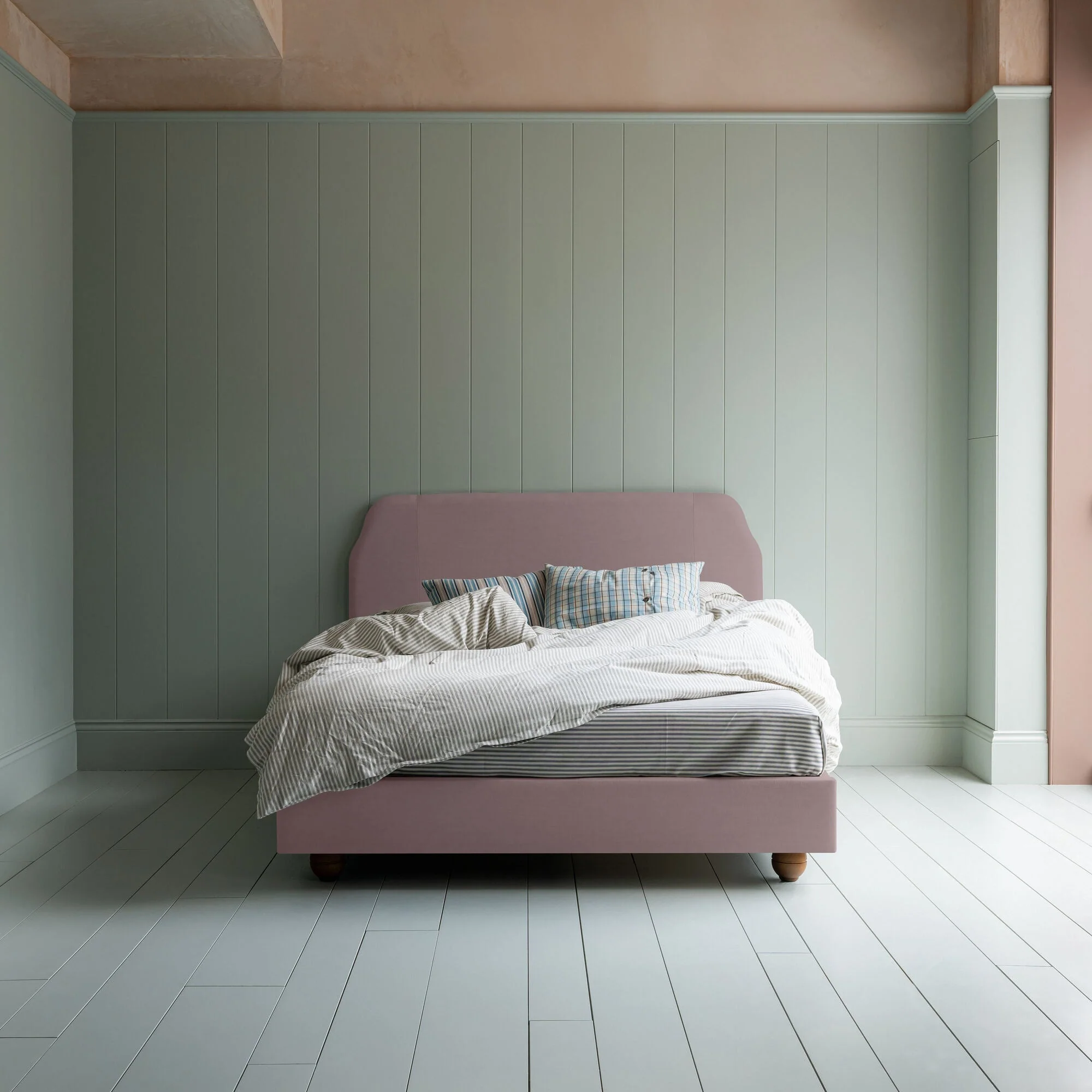 Dream Ticket Upholstered Bed in Laidback Linen Heather without Valance - Image 3