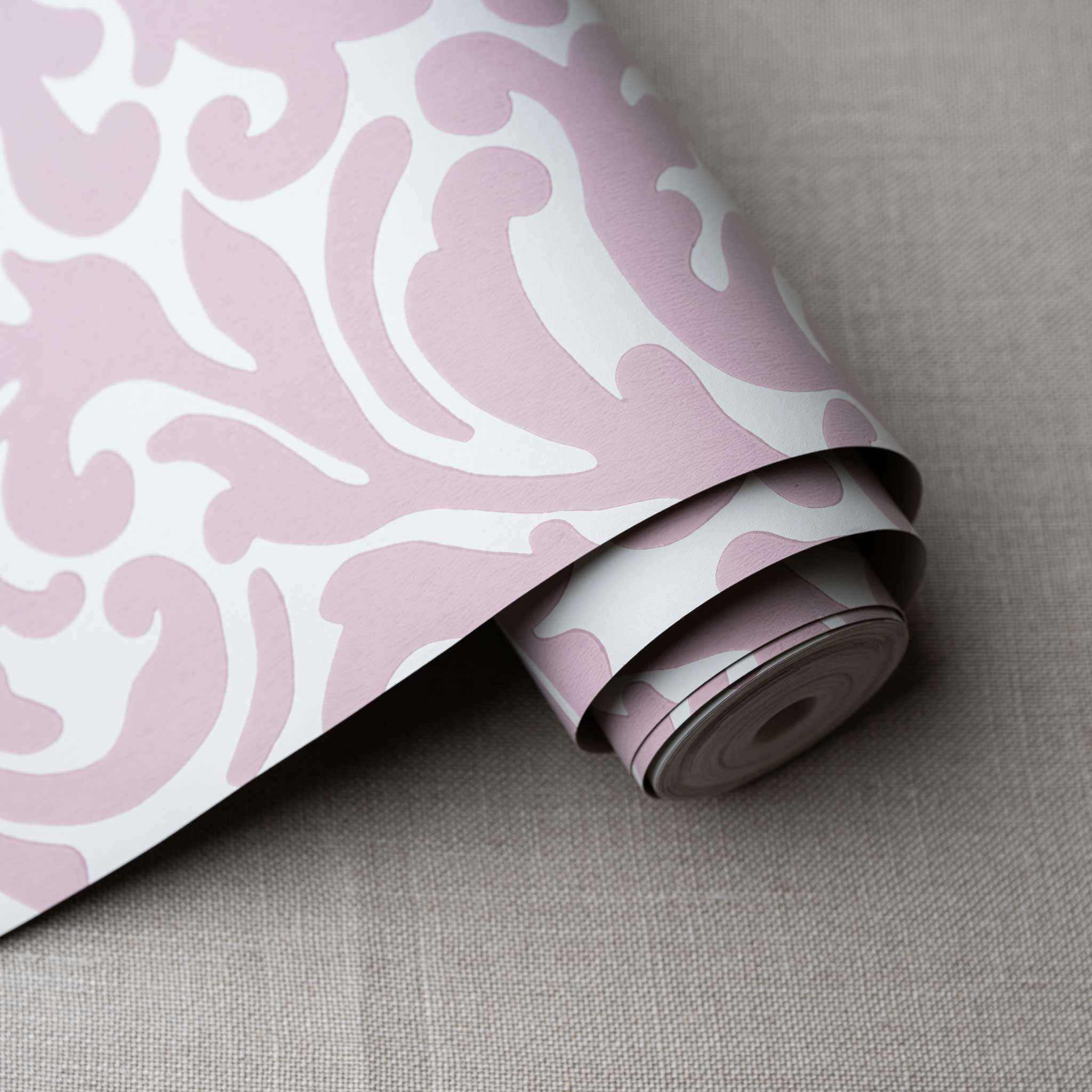 Filigree Wallpaper in Rose Pink - Image 3