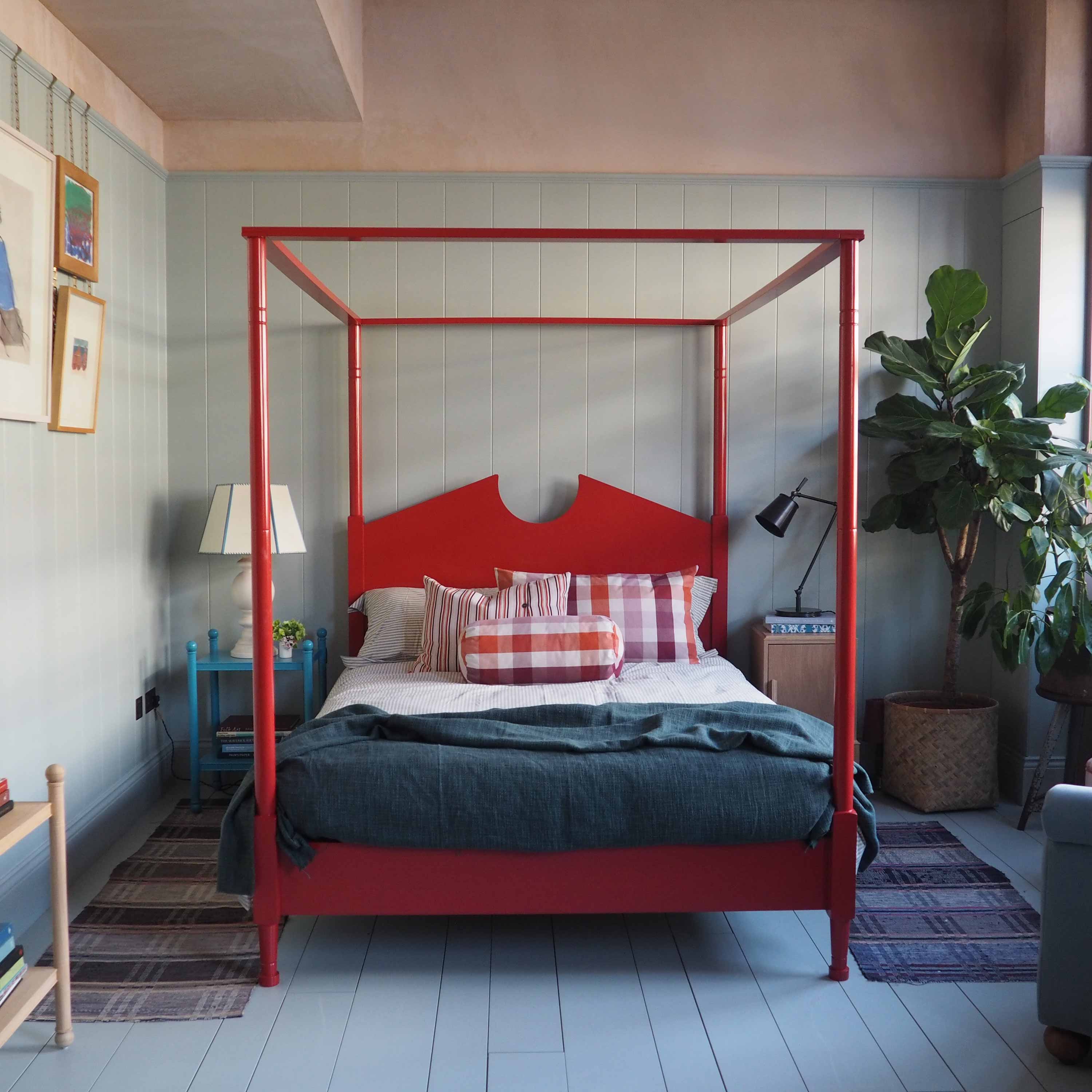 Out for the Count Four Poster Bed in Ruby Red - Image 3